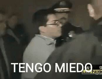 gif miedo|tengo miedo meme gif.